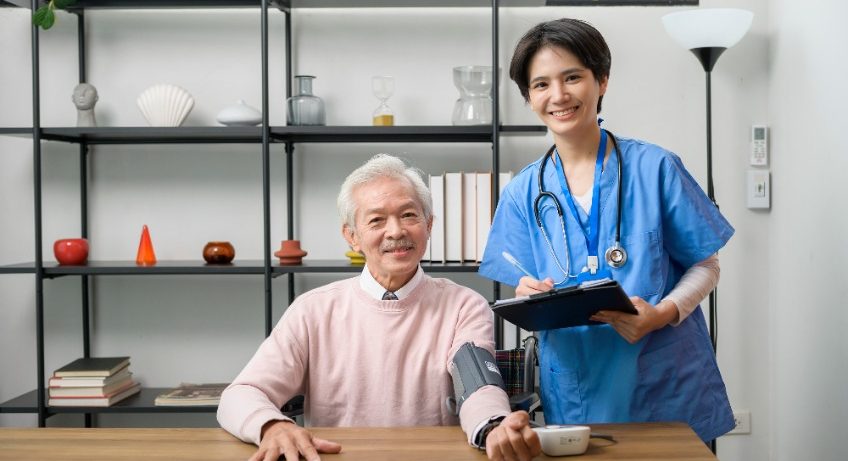 Mutuelle santé en EHPAD : comment bien couvrir un senior sans dépenser trop ?